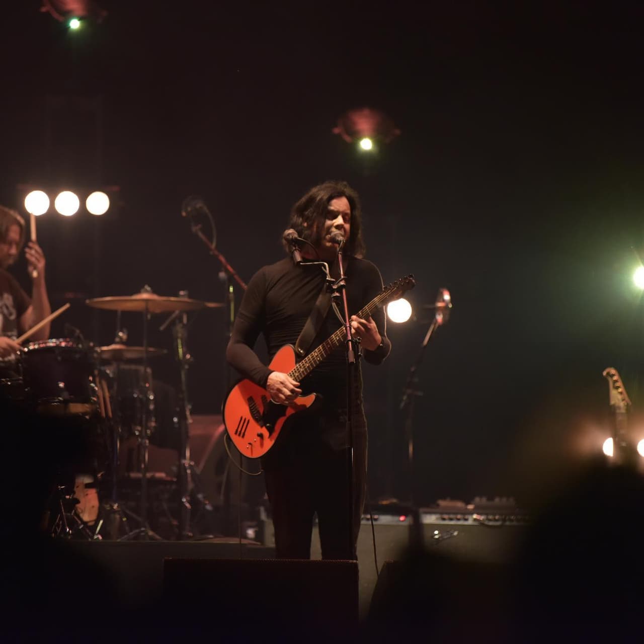 La banda se presentó en el escenario Corona Light, en donde abrieron con "Consoler of the Lonely".