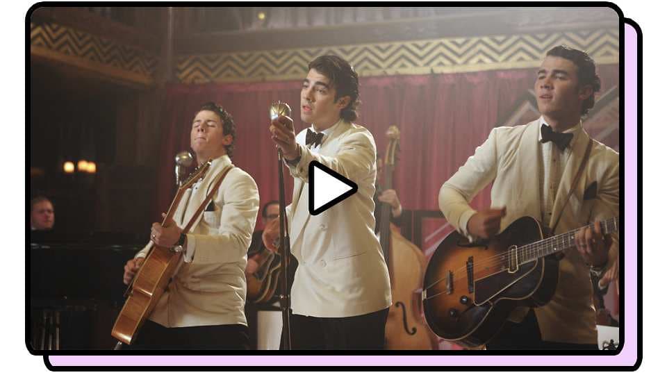 Jonas Brothers – “Lovebug”