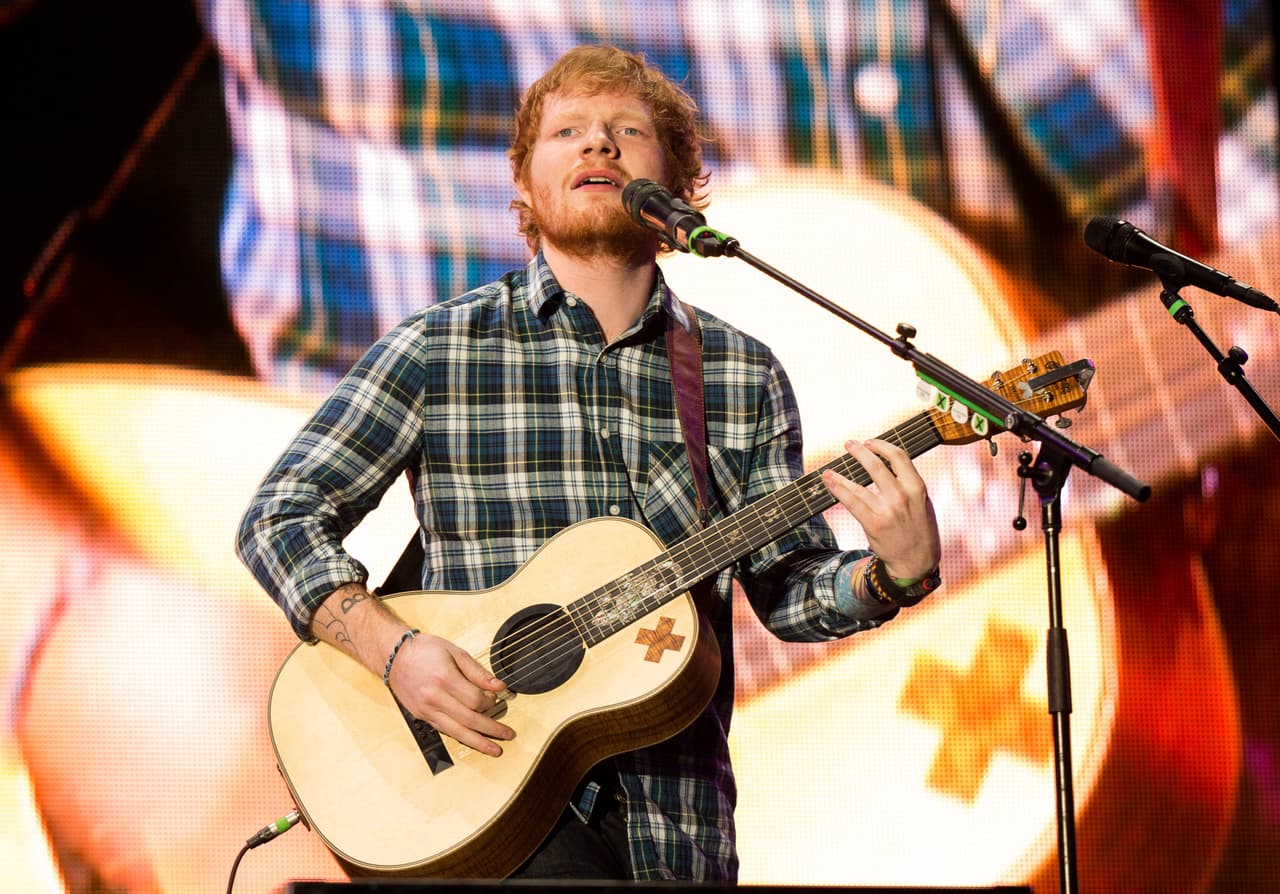 Ed Sheeran regresó de su encierro para regalarle una canción a sus fans: 'Afterglow'