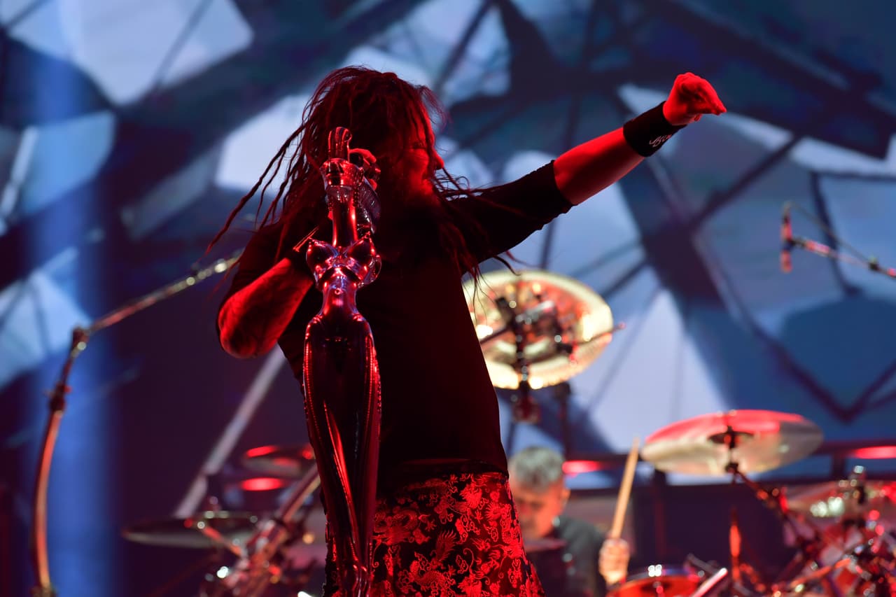 El metal de Korn retumbó en la madrugada del Vive Latino 2019