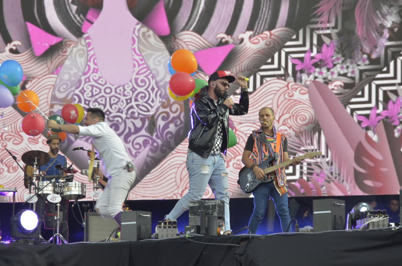 Los Caligaris fueron los encargados de abrir el Evento 40 en el Foro Sol