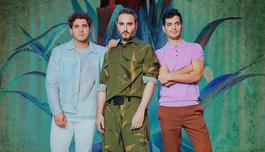 Reik convirtió clásicas canciones de Intocable, Banda MS y más, en románticos covers acústicos