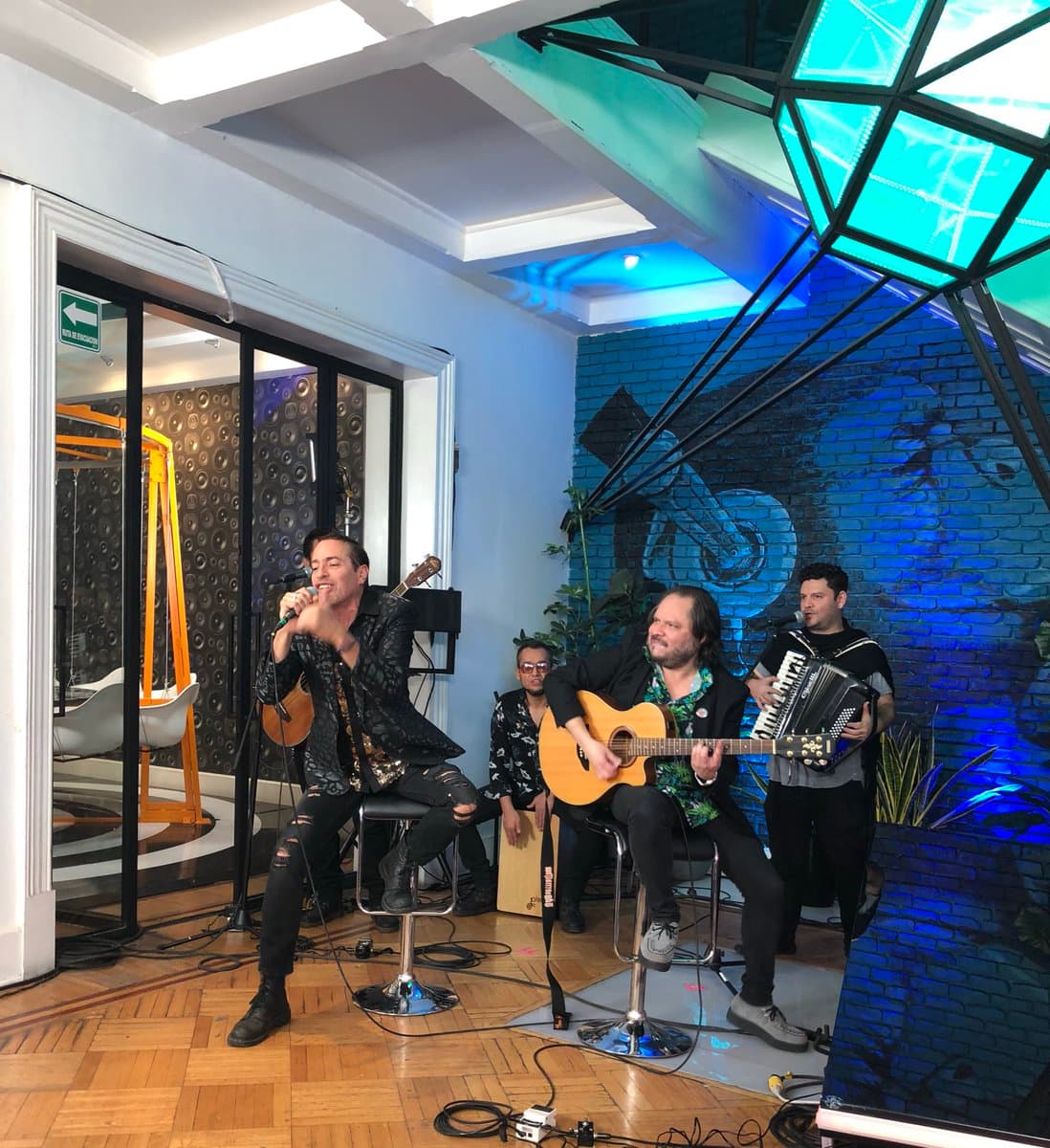 La Lupita tocó 'La Banda Borracha'