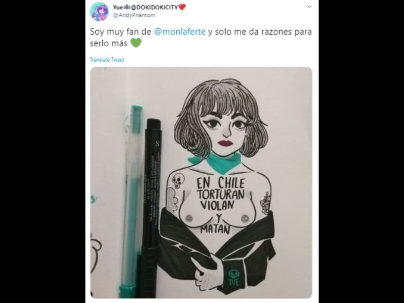 La intérprete posó a la entrada del MGM Grand de Las Vegas, frente a los fotógrafos, con los senos descubiertos y parte del cuerpo, donde se escribió la frase “En Chile torturan, violan y matan”.