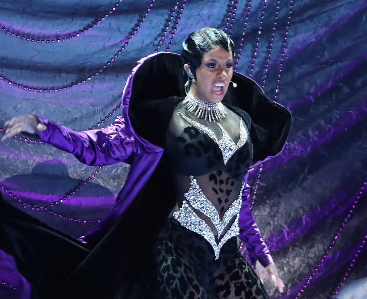 Cardi B se presenta en la entrega 61 de los Premios Grammy