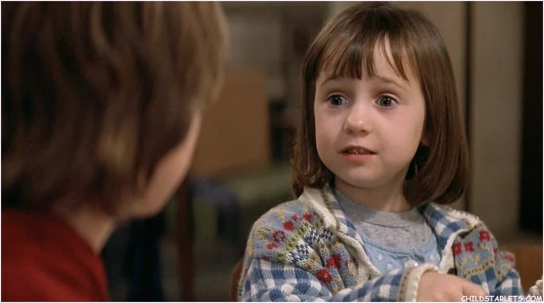 Mara Wilson siempre será recordad por su papel en 
<i>Matilda</i>, pero antes apareció en otras icónicas películas. En 1993 apareció junto a Robie Williams en 
<i>Papá por Siempre.</i>