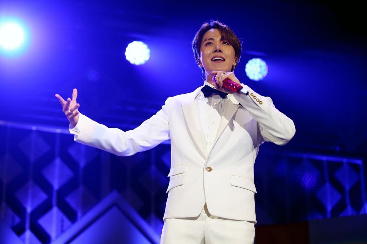 J Hope en concierto con BTS, 2019
