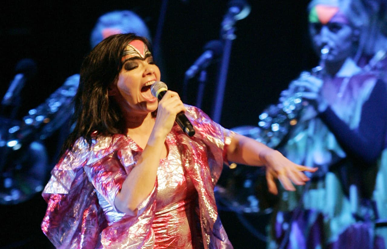 Icelandic singer Bjork performs during a concert in Jakarta, Indonesia, Tuesday, Feb. 12, 2008. (AP Photo/Achmad Ibrahim)