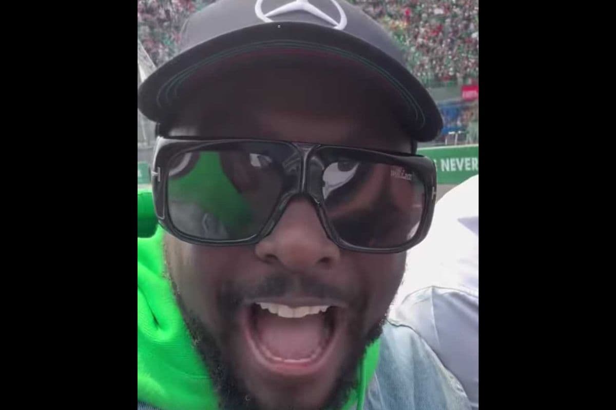 El cantante de Black Eyed Peas fue a disfrutar la gran velocidad