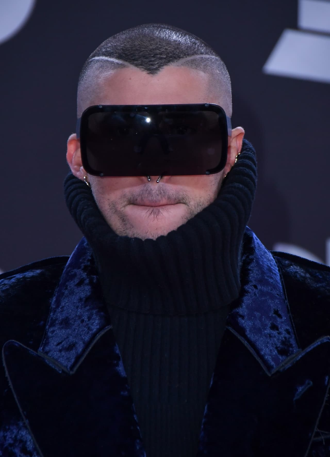 Aquí otra prueba de ese interesante fenómeno. Este es tan solo uno de sus looks que ha causado que cada vez más gente se enamore de él.