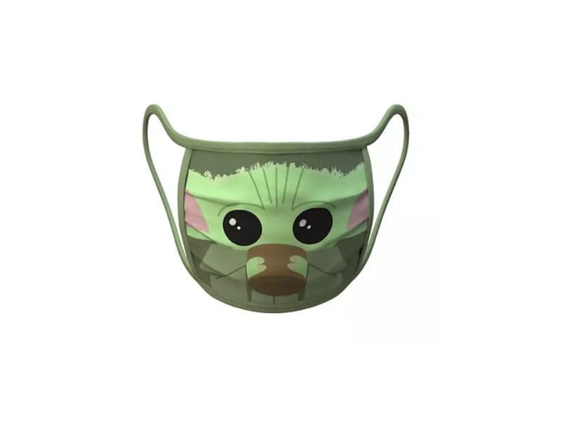 <b>"Baby Yoda"</b>
<br>
<br>Entre los tapabocas se incluyen a algunas princesas de Disney, personajes de Pixar, Marvel y Star Wars. De este último destaca su reciente creación: “Baby Yoda”.