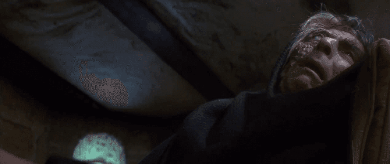 <i><b>La Profecía</b></i>
<b> – 1976</b>
<br>
<br>Esta cinta fue protagonista de algunos de los hechos más lamentables y misteriosos del mundo del cine de terror. Primero, los aviones en los que viajaban el actor Gregory Peck y el guionista de la película fueron alcanzados por un rayo alcanzados por un rayo. Luego se propusieron utilizar un jet privado, para proteger al equipo de producción, pero por suerte no lo usaron, pues cuando despejó, se estrelló contra un vehículo y le causó la muerte a la esposa e hijo del piloto.
<br>