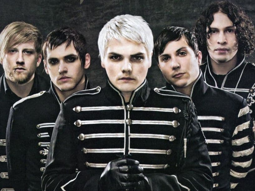 Que los atuendos de “Welcome to the Black Parade” vuelvan a usarse.