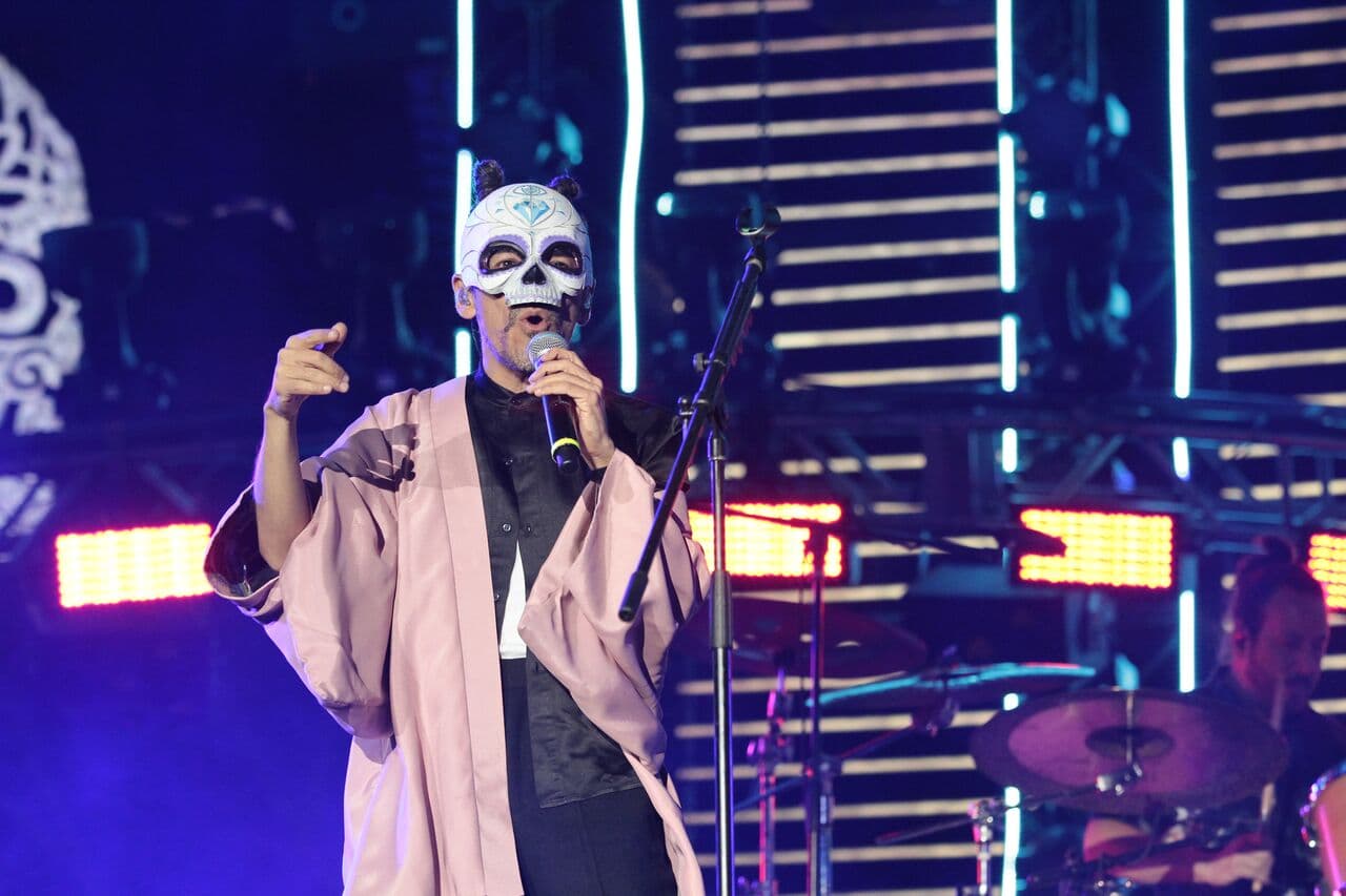 Una de las bandas más representativas del rock nacional, Café Tacvba, engalanó con su ritmo y originalidad el concierto #Telehit25Años.