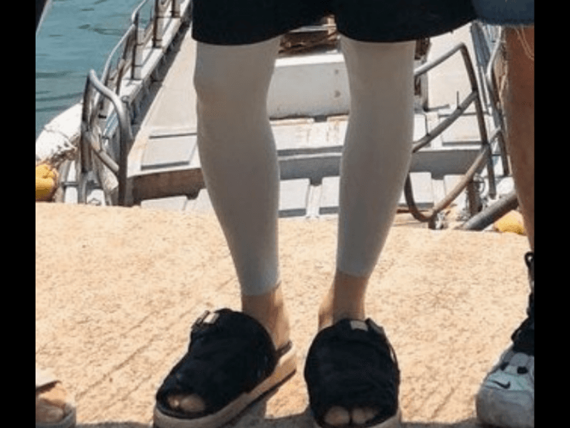 Los integrantes de BTS usaron hasta las licras y sandalias gigantes.