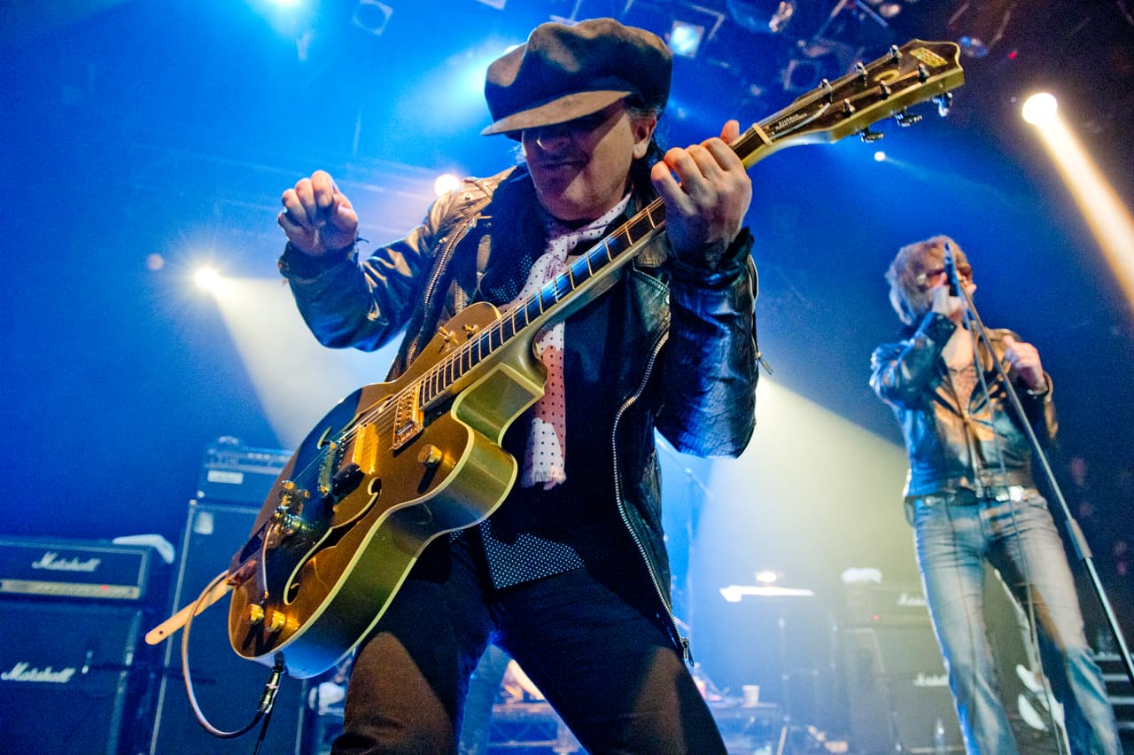 LONDON, UNITED KINGDOM - APRIL 19: Sylvain Sylvain and David Johansen of New York Dolls perform on stage at KOKO on April 19, 2010 in London, England. (Photo by Barney Britton/Redferns)