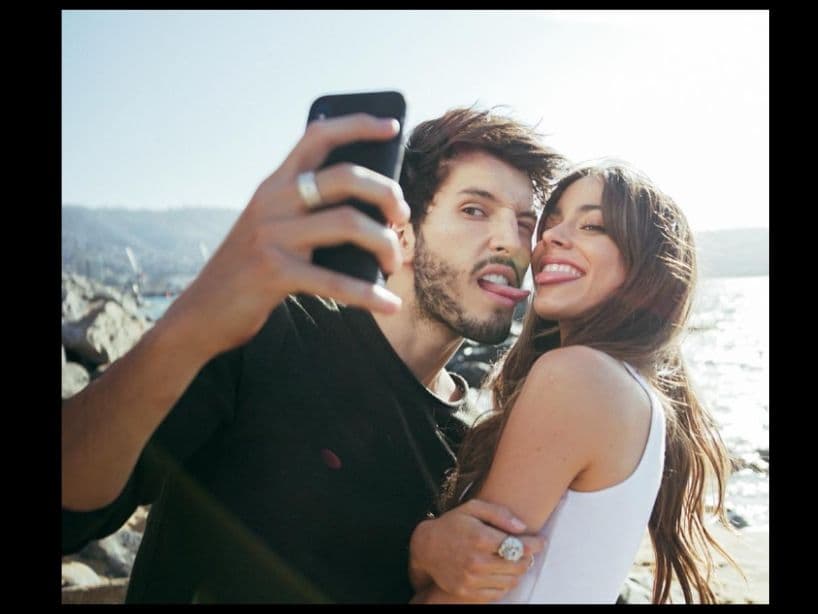 Sebastián Yatra y Tini presumen al mundo su amor a través de tiernas fotografías.
