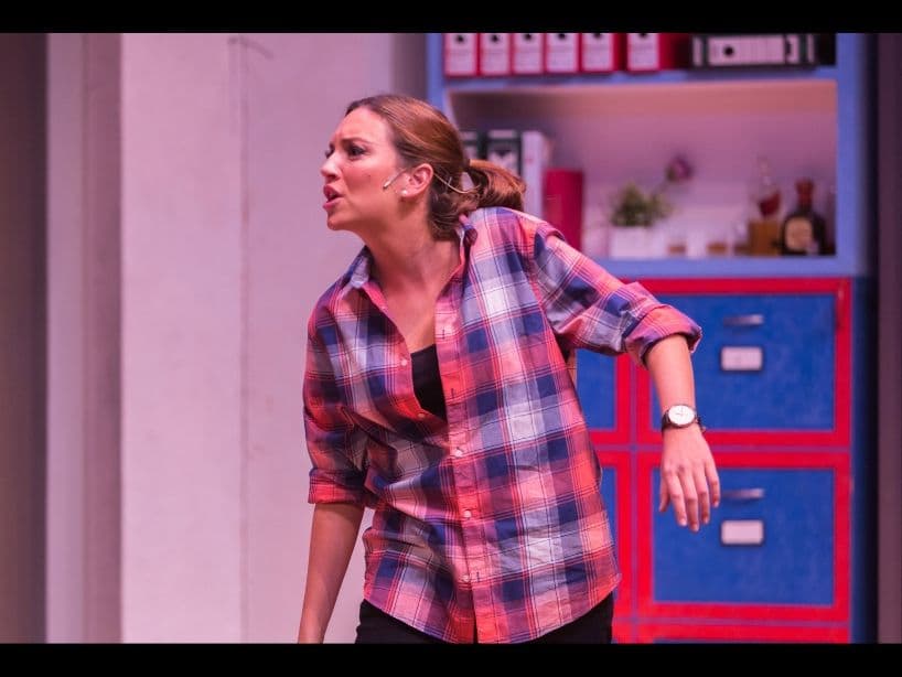 En 2015, actuó en Los Bonobos con Zuria Vega y Alberto Guerra, quienes formaron parte de una comedia teatral donde el amor fue el motor de la historia.