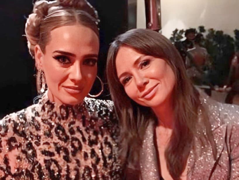 En febrero, la cantante asistió a una fiesta de gala, según publicó la conductora polaca Kinga Rusin en su cuenta de Instagram. La imagen sorprendió al mundo entero, pues se notaba un cambio radical en la artista.