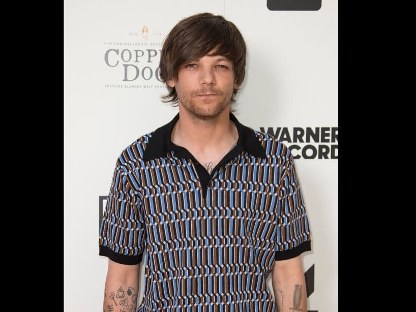 Como solista, Louis Tomlinson ha grabado "Two of Us", "Just Like You", "Miss You", "Back to You" con Bebe Rexha o "Just Hold On". En 2019 lanzó su primer álbum: "Walls"; el cantante también se presentó en los Premios Telehit 2019.