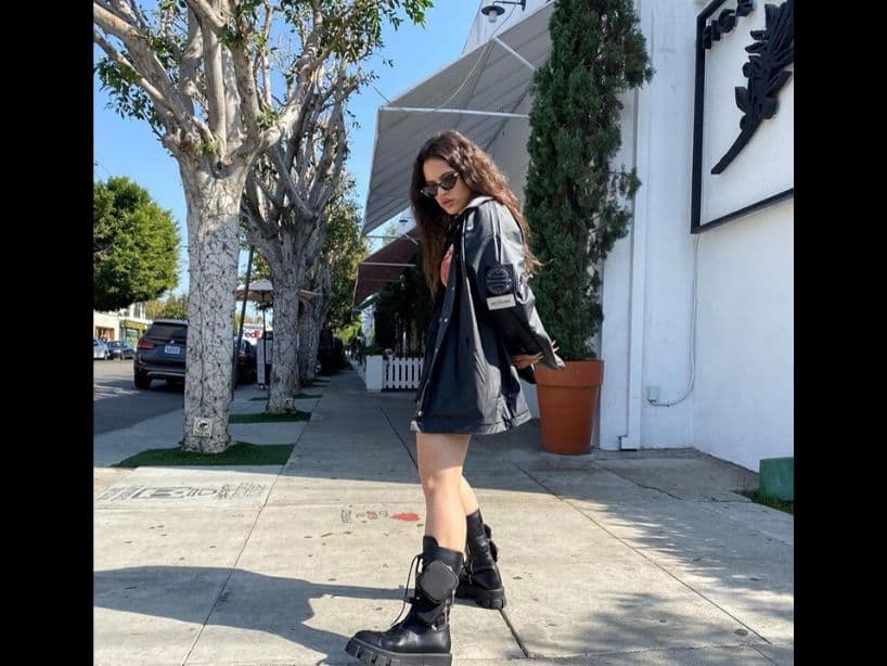 La famosa también destacó este año por la manera en la que viste; a toda hora, es portadora de un estilo único.