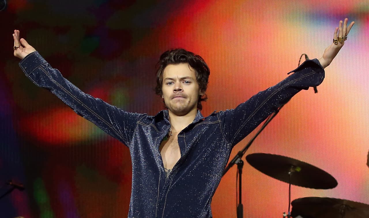 Harry Styles siempre será una luz en la vida de los directiones, quienes lo han podido conocer en su etapa de boy band, pero también en su era como solista y comprobar que es uno de los artistas más talentosos de la actualidad. Gracias por tanto, Harold <3.