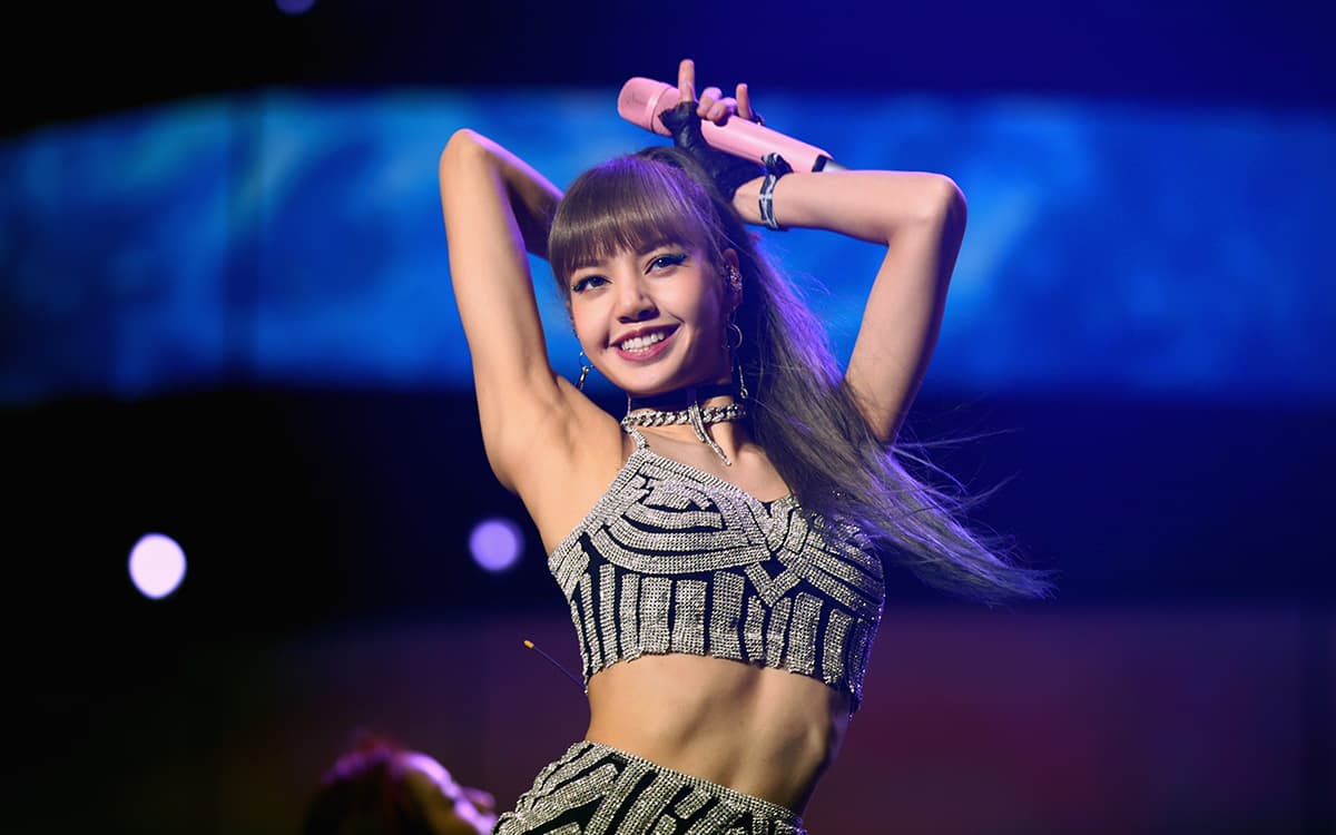 La integrante de Blackpink bailando.