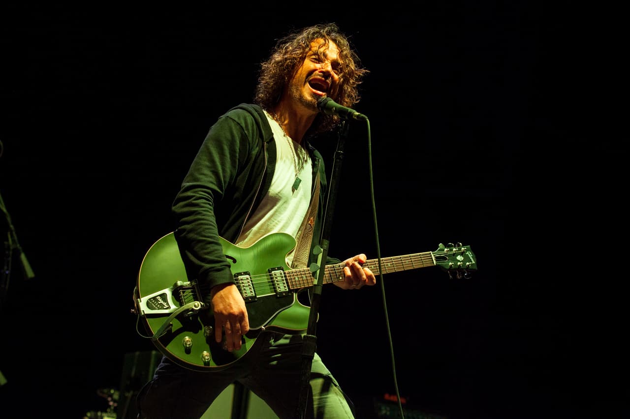 Hijos de Chris Cornell ofrecen emotivo discurso en los Grammy