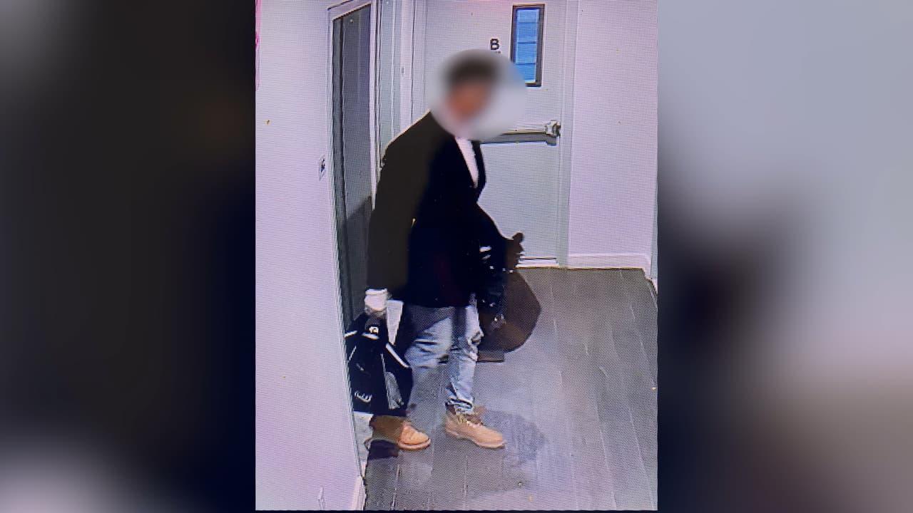 Hasta la mañana de este jueves todavía no se presentaban cargos contra la persona puesta bajo custodia y el caso seguía bajo investigación.
<br>