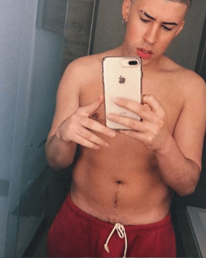 El cantante eliminó la foto tras ser señalado por los usuarios