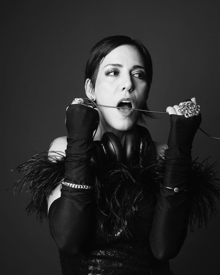 Stephanie Salas rinde homenaje a Miguel Bosé