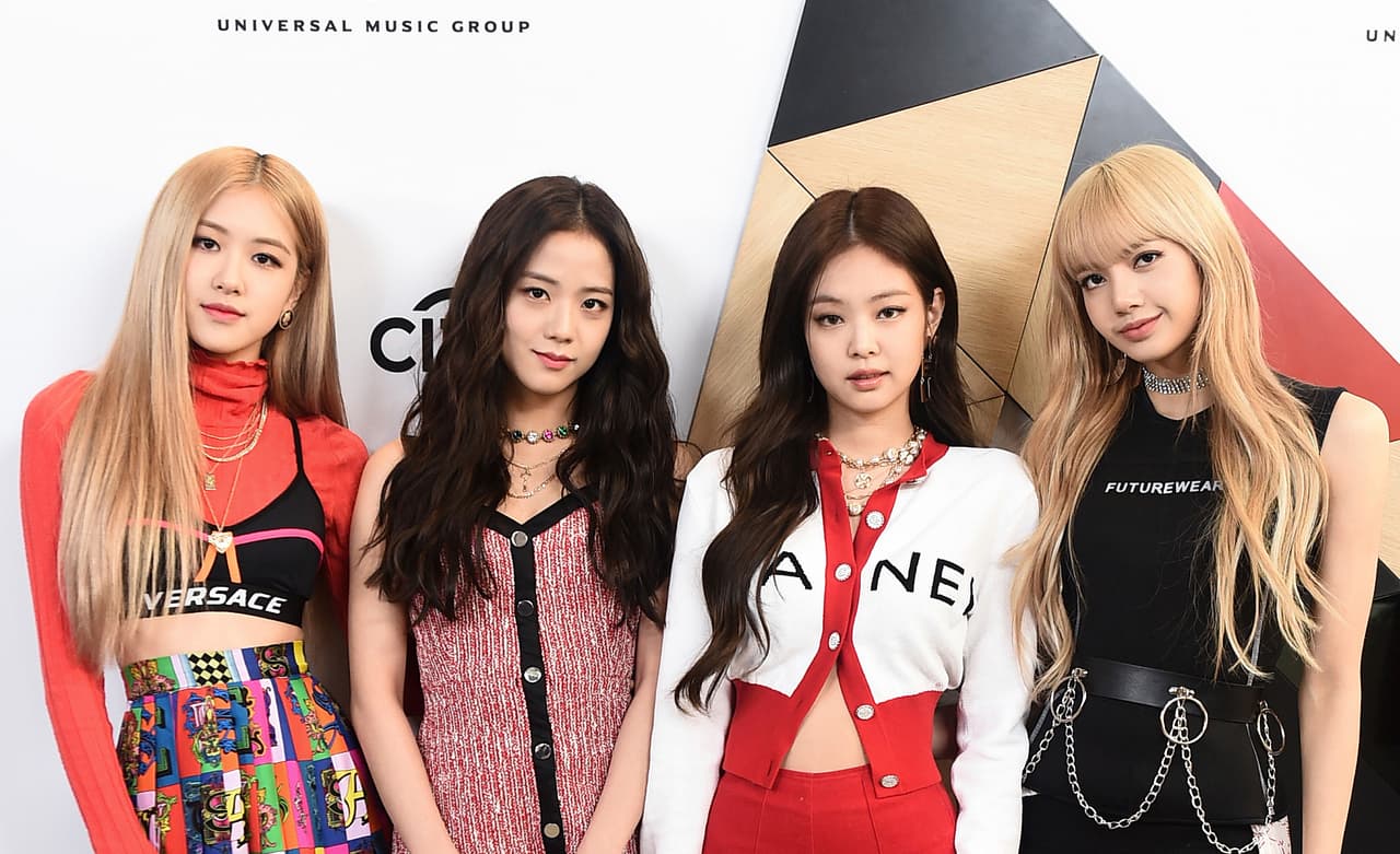 BLACKPINK está en el séptimo. La banda surcoreana de chicas tiene uno de los videos más vistos del K-Pop, "Ddu-Du Ddu-Du".