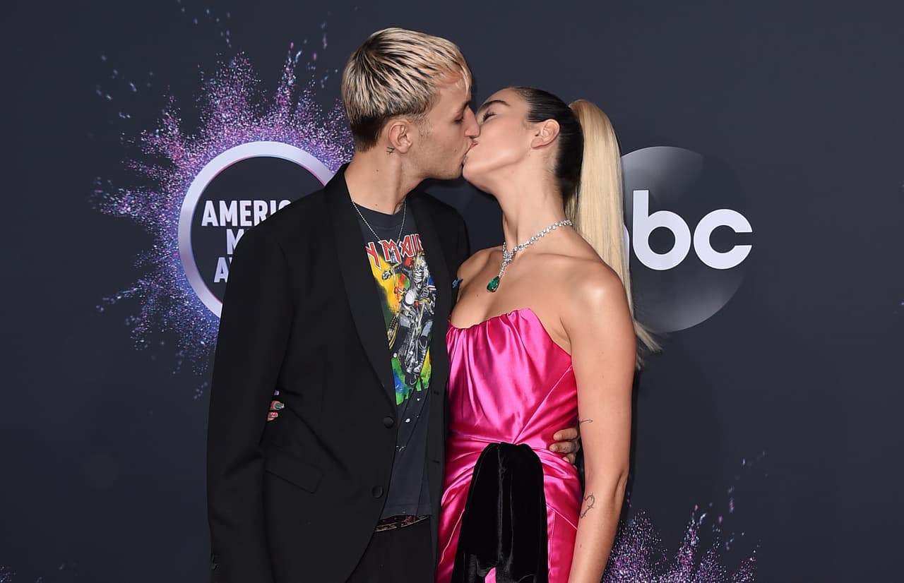 Anwar Hadid, left, and Dua Lipa arrive at the American Music Awards on Sunday, Nov. 24, 2019, at the Microsoft Theater in Los Angeles. (Photo by Jordan Strauss/Invision/AP)