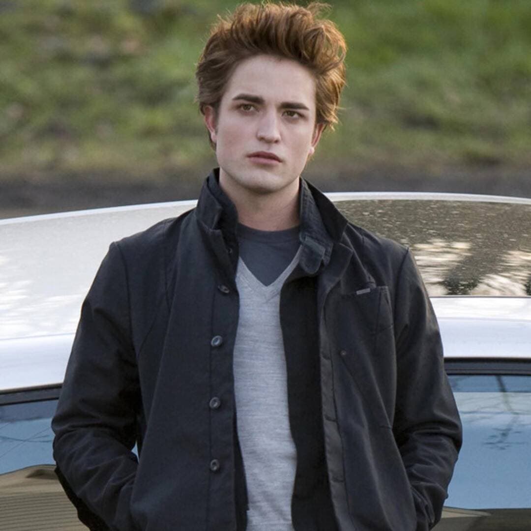 Uno de sus papeles más memorables llegaría en su siguiente proyecto: la saga de 'Crepúsculo'. De 2008 a 2012, Robert interpretó al vampiro Edward Cullen en cinco películas.