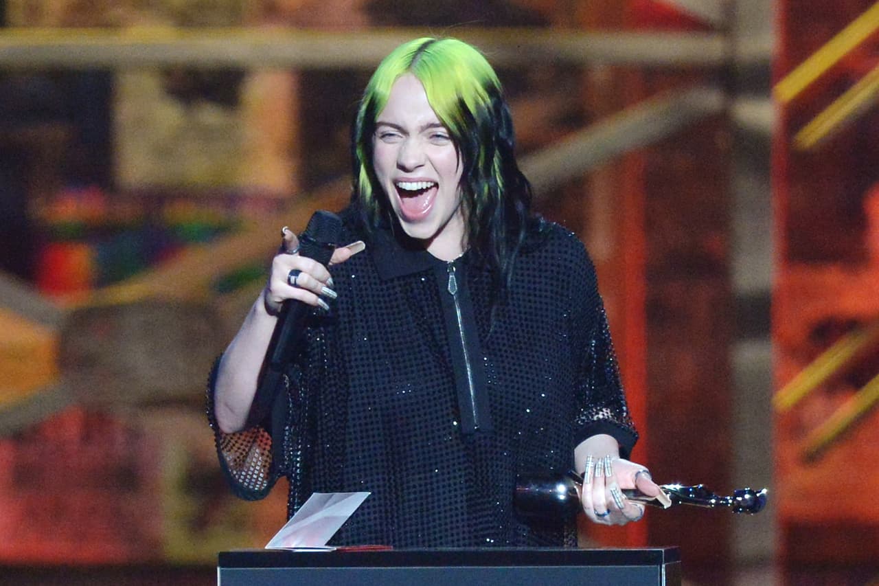 LONDON, ENGLAND - FEBRUARY 18: (EDITORIAL USE ONLY) Billie Eilish accepts the International Female Solo Artist award during The BRIT Awards 2020 at The O2 Arena on February 18, 2020 in London, England. (Photo by Jim Dyson/Redferns)
