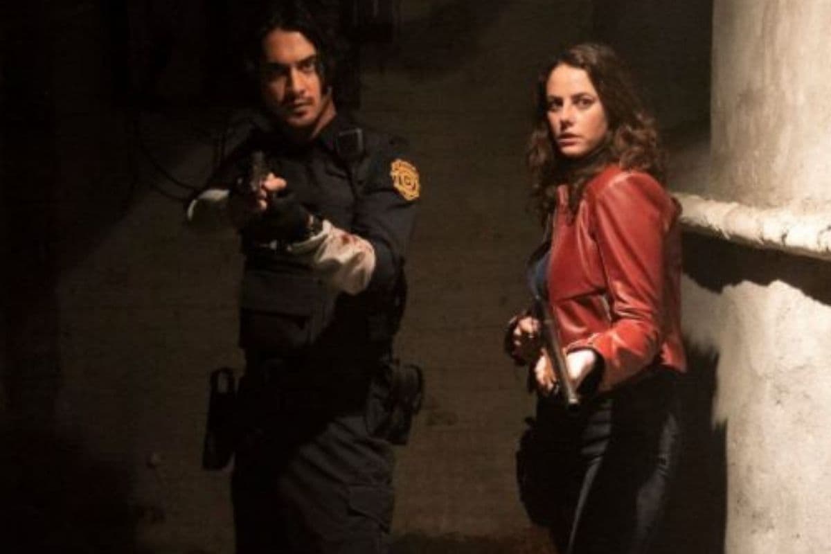 Kaya Scodelario como Claire Redfield y Avan Jogia como Leon S. Kennedy