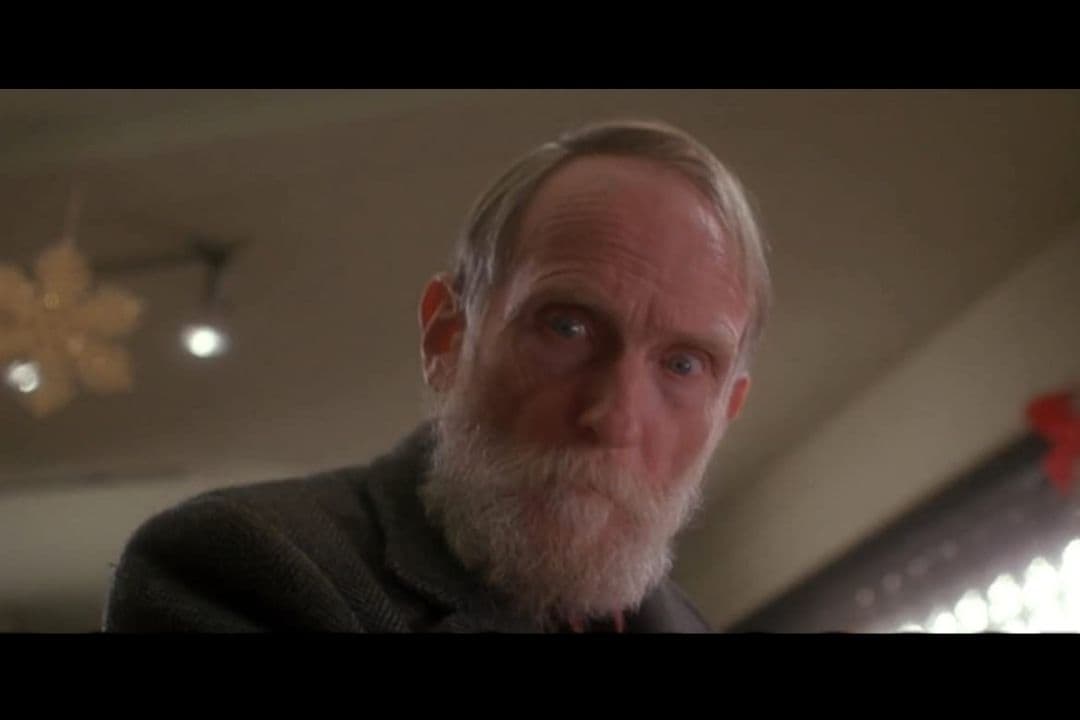 Roberts Blossom tenía 66 años al momento de filmar la cinta; lamentablemente falleció en el 2011. Prácticamente todos sus proyecto después de esta película, fueron en televisión.