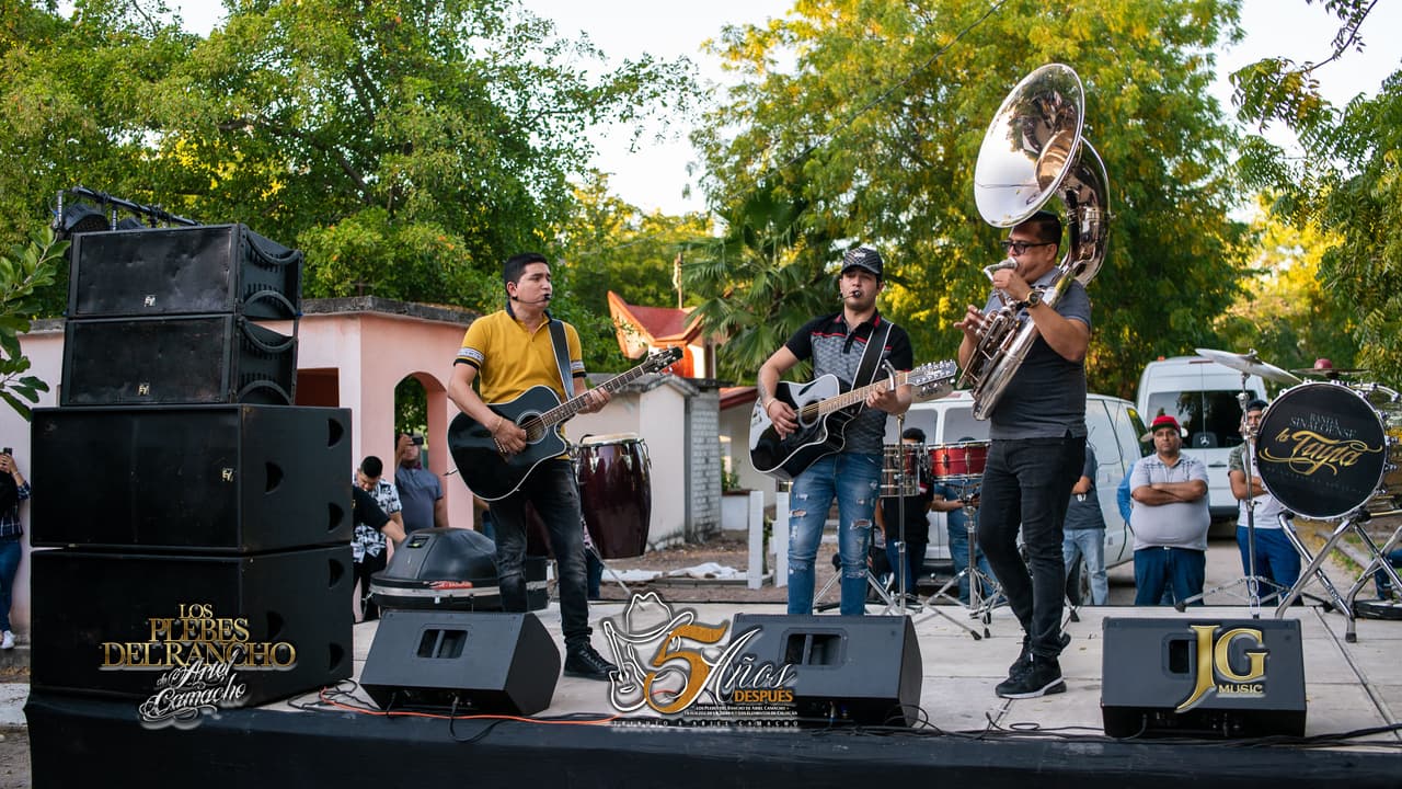 Cabe recordar que Los Plebes del Rancho publicaron hace unos meses el disco Nació Pa' Leyenda, realizado en honor a Ariel Camacho, y del que se desprende el sencillo homónimo en recuerdo de la estrella sinaloense.