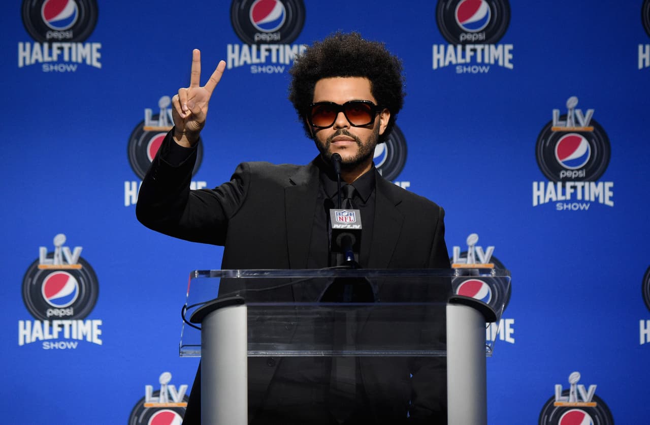 Sin duda alguna, Abel Makkonen Tesfaye, mejor conocido como The Weeknd, se ha convertido en una de las estrellas más grandes de planeta y uno de los contados artistas en tener el honor de presentarse en el medio tiempo del Super Bowl. Sin embargo, esto no siempre fue así, pues el cantante tuvo que recorrer un largo camino para llegar hasta donde se encuentra ahora.