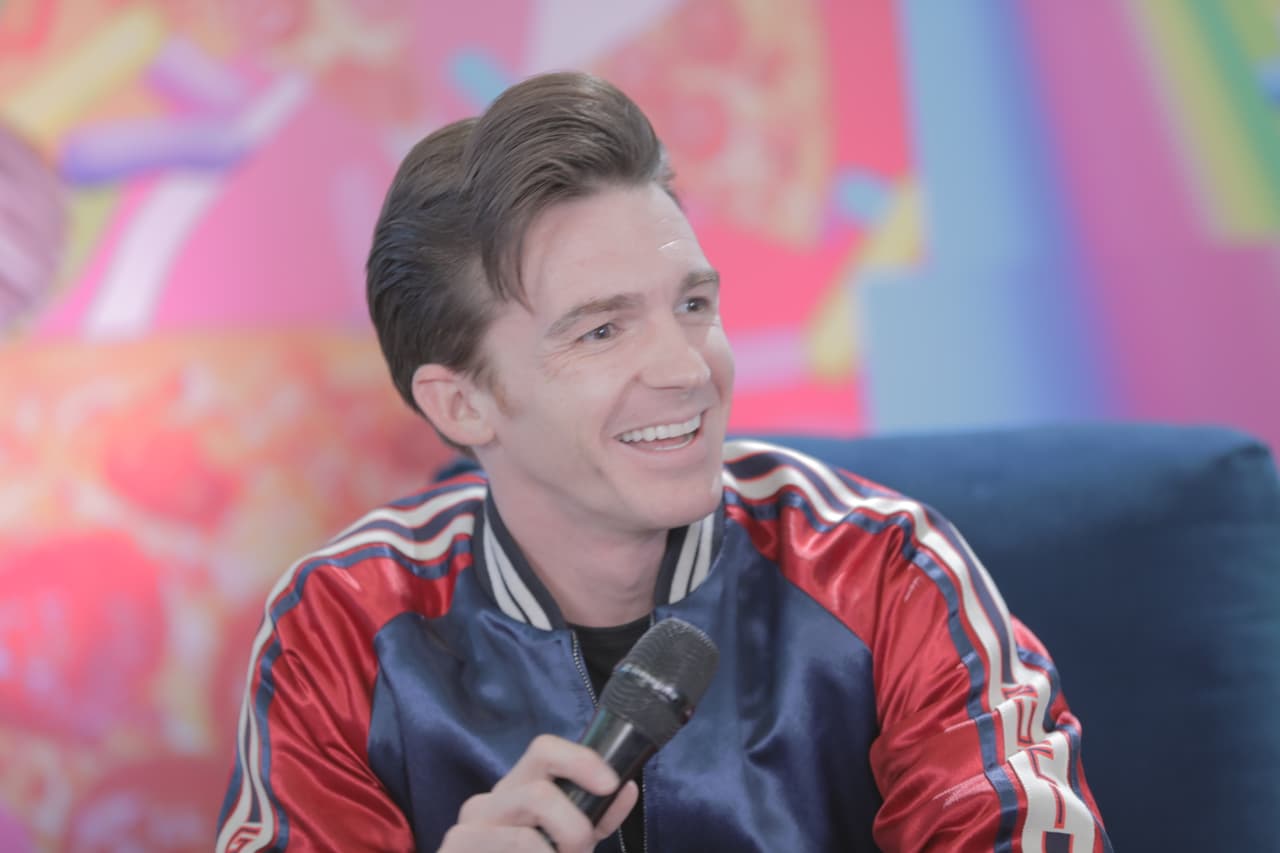 Drake Bell se mostró relajado en el backstage de Premios Telehit 2019
