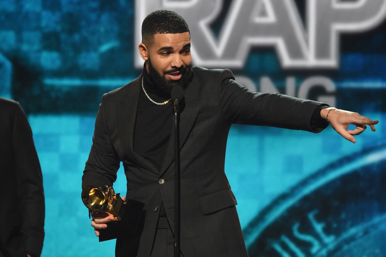 LOS ANGELES, CA - FEBRUARY 10: Drake accepts the Best Rap Song award for 'God's Plan' onstage backstage during the 61st Annual GRAMMY Awards at Staples Center on February 10, 2019 in Los Angeles, California. (Photo by Kevin Mazur/Getty Images for The Recording Academy)