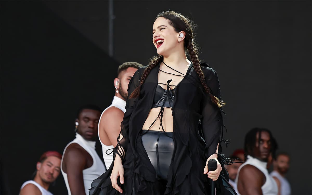 ¿Rosalía cobrará por el concierto gratuito en el Zócalo de la CDMX?