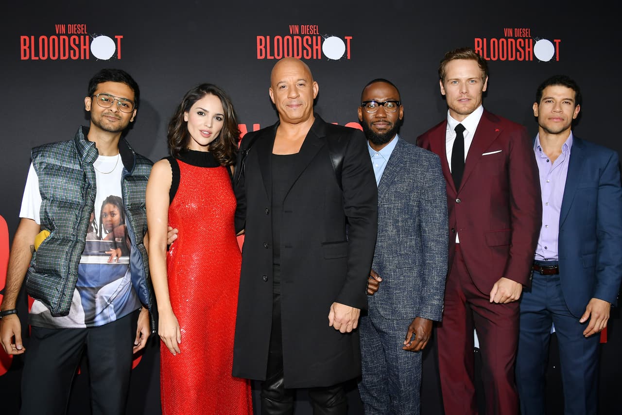 Por su parte, Eiza Gonzalez se encuentra a la espera de que se estrenen 
<b>Love Spreads </b>y 
<b>Cut Throat City,</b> cintas en las que participó la mexicana.
<br>