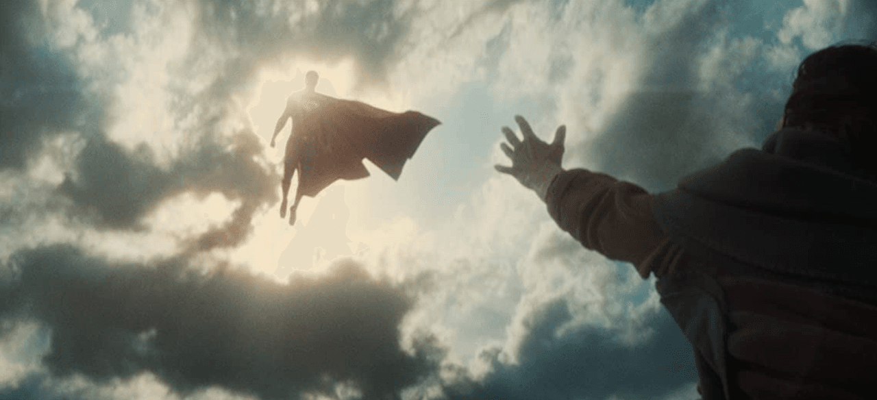 Antes del estreno se hablaba de reunir 7 superhérores y en la pantalla solo se vieron a 6. ¿Podrá ser el regreso de “Linterna Verde”? También se esperaba que “Detective Marciano” hiciera un cameo.
<br>