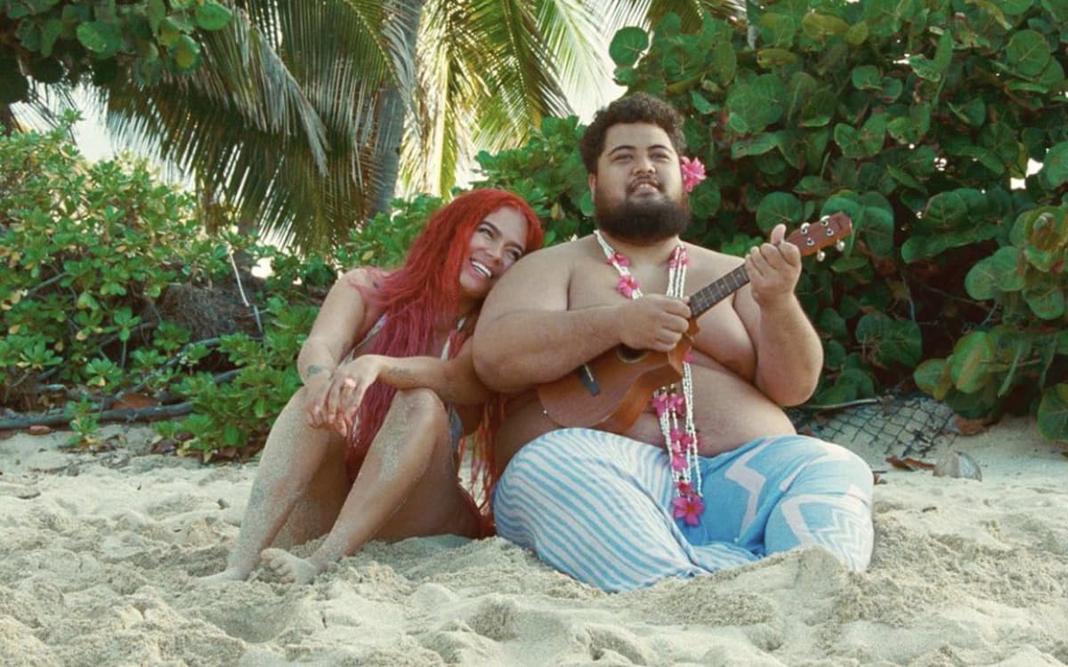 Karol G disfruta de Hawái “Mientras me curo del cora”: letra y video