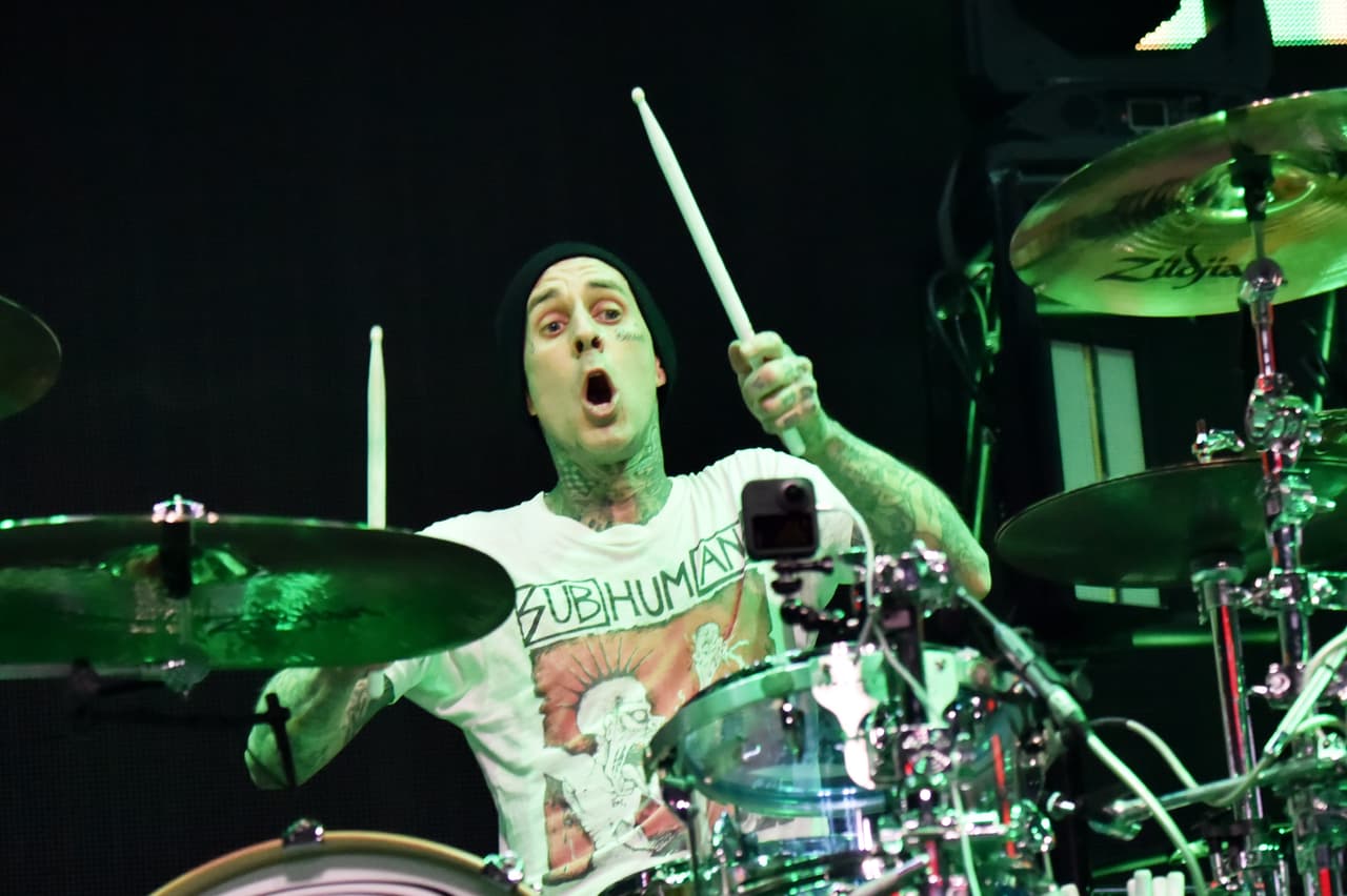 INGLEWOOD, CALIFORNIA - JANUARY 18: (FOR EDITORIAL USE ONLY) Travis Barker of blink-182 performs onstage at the 2020 iHeartRadio ALTer EGO at The Forum on January 18, 2020 in Inglewood, California. (Photo by Jeff Kravitz/FilmMagic for iHeartMedia )