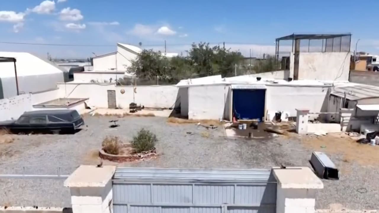 El macabro hallazgo de casi 400 cuerpos embalsamados en un crematorio cerca de la frontera de México con Estados Unidos 