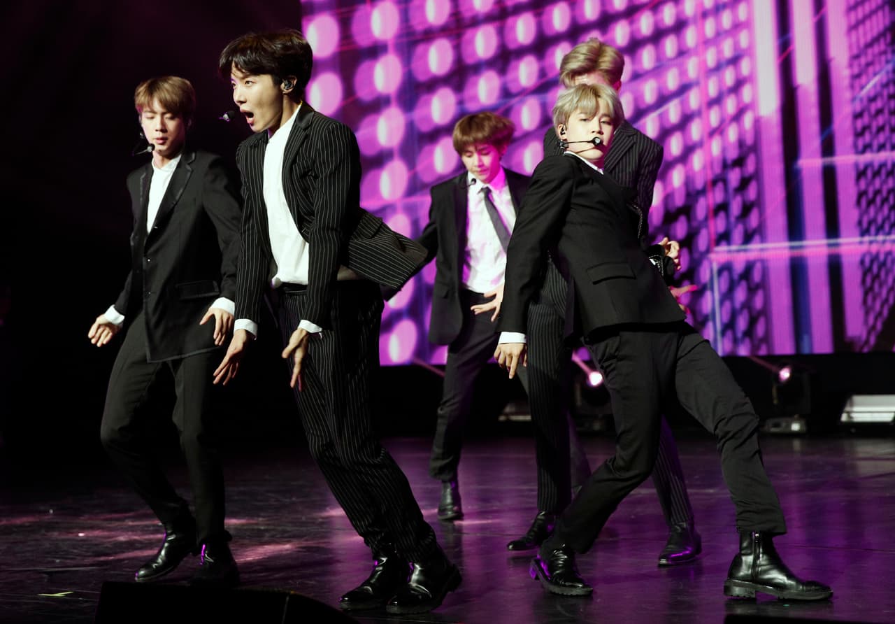 BTS durante un concierto del 2018