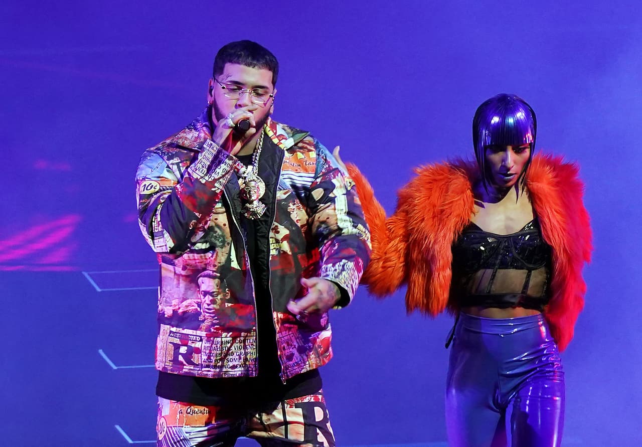 Hace unos meses Anuel AA estuvo en el centro de la polémica por anunciar su retiro y tras su supuesta ruptura con Karol G, misma que se confirmó no fue cierto, ahora está nominado 7 veces a Premio Lo Nuestro.