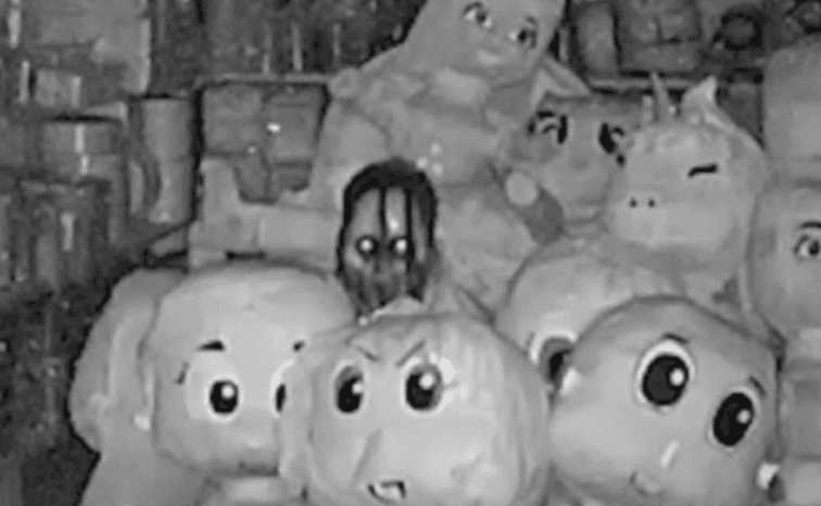 La piñata parecía poseída por algo paranormal